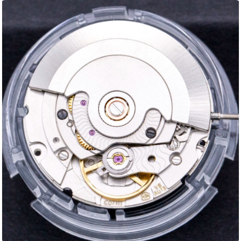 Watch V8 - Movimento Automatico Certificato ETA C07.111 V8